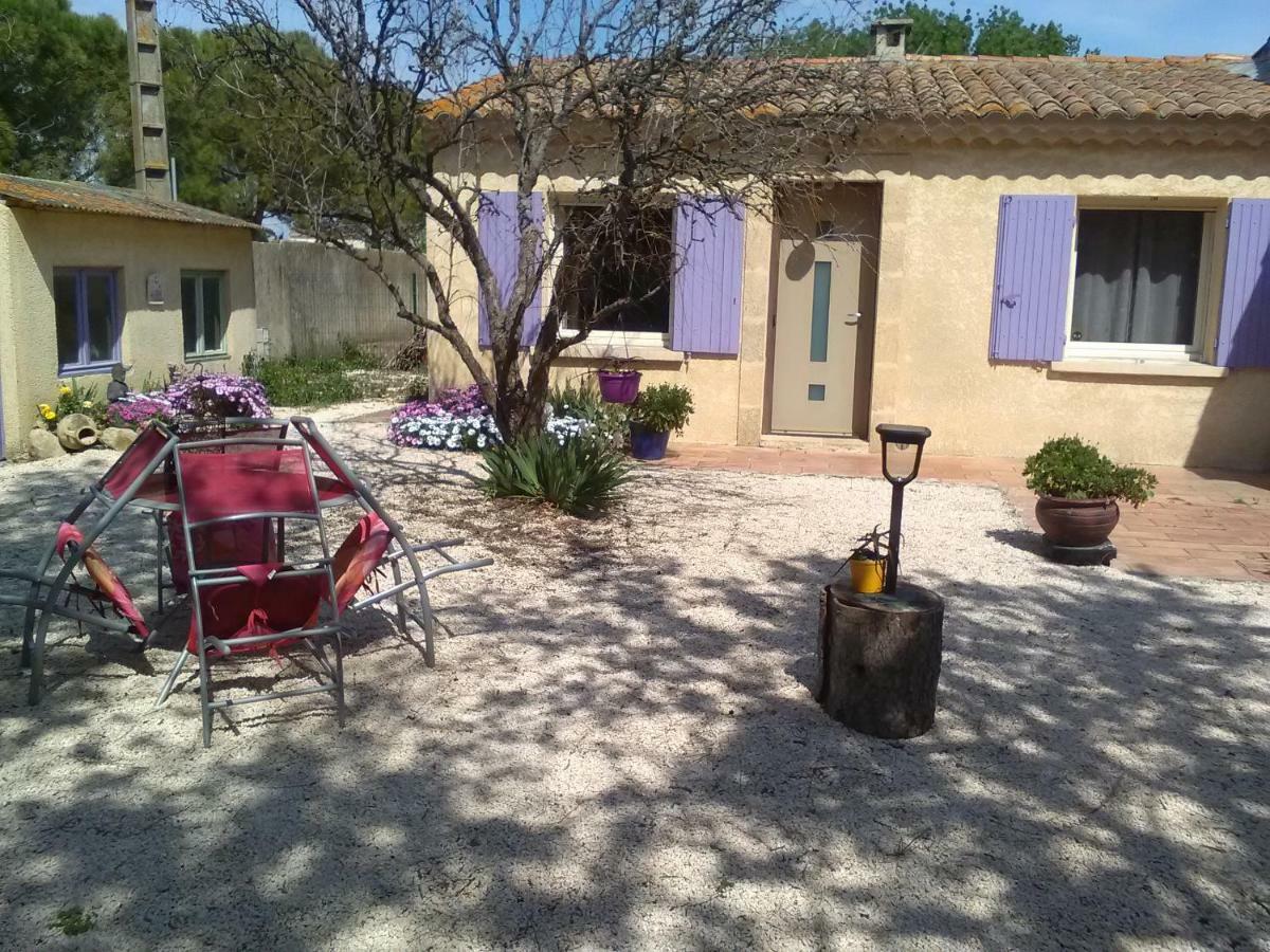 Gite De Charme Guest House Arles Exterior photo