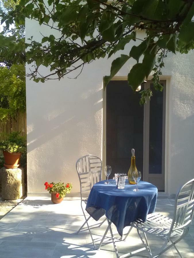 Gite De Charme Guest House Arles Exterior photo